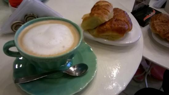 Capricho Cafe Boutique