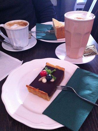 Nada's Cafébar