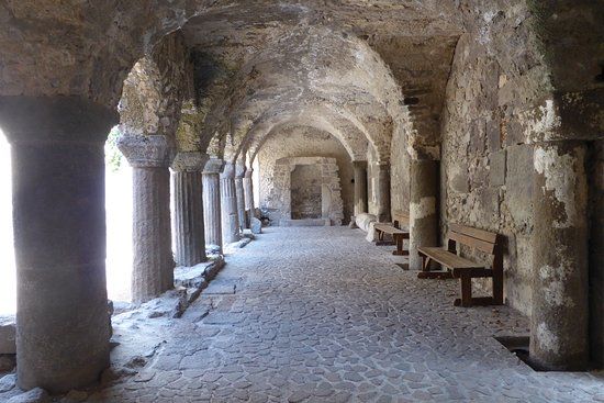 Chiostro normanno