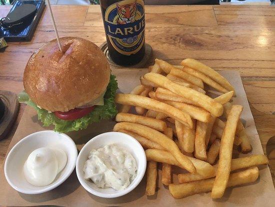 Hoi An Burgers Plus