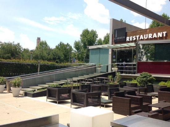 Restaurant El Mirador dels Camps Elisis