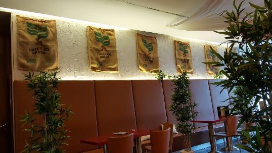 Ben's Cafe