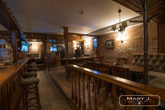 Mary J. Pub