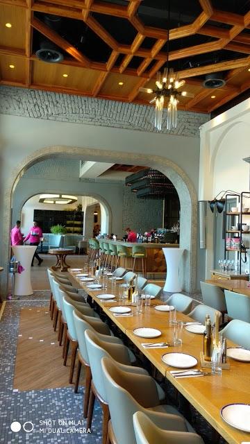 CHIOS Social Lounge