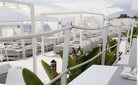 Blanc Beach Club