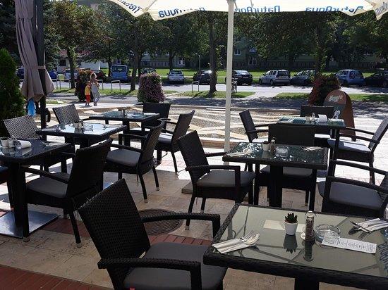 Kiss Restaurant