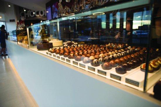 DeBrand Fine Chocolates