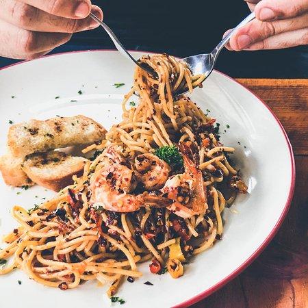 Red Bricks Kitchen x Koffie Bar