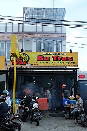 Ikan Bakar Bu Tres