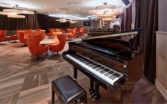 Legends' Bar
