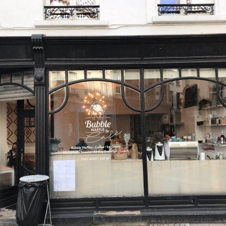 Bubble Waffle Cafe