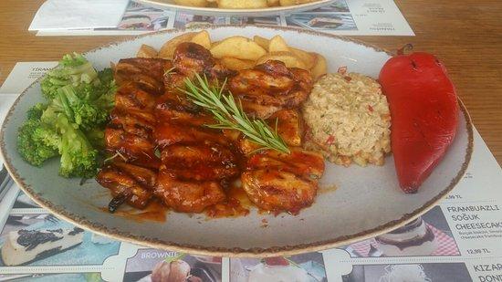 Ayi Pub