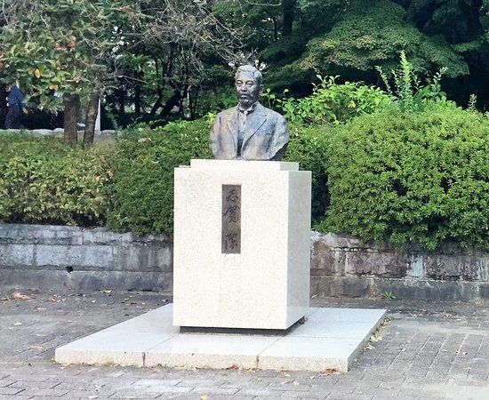 Statue of Kiyoshi Shiga