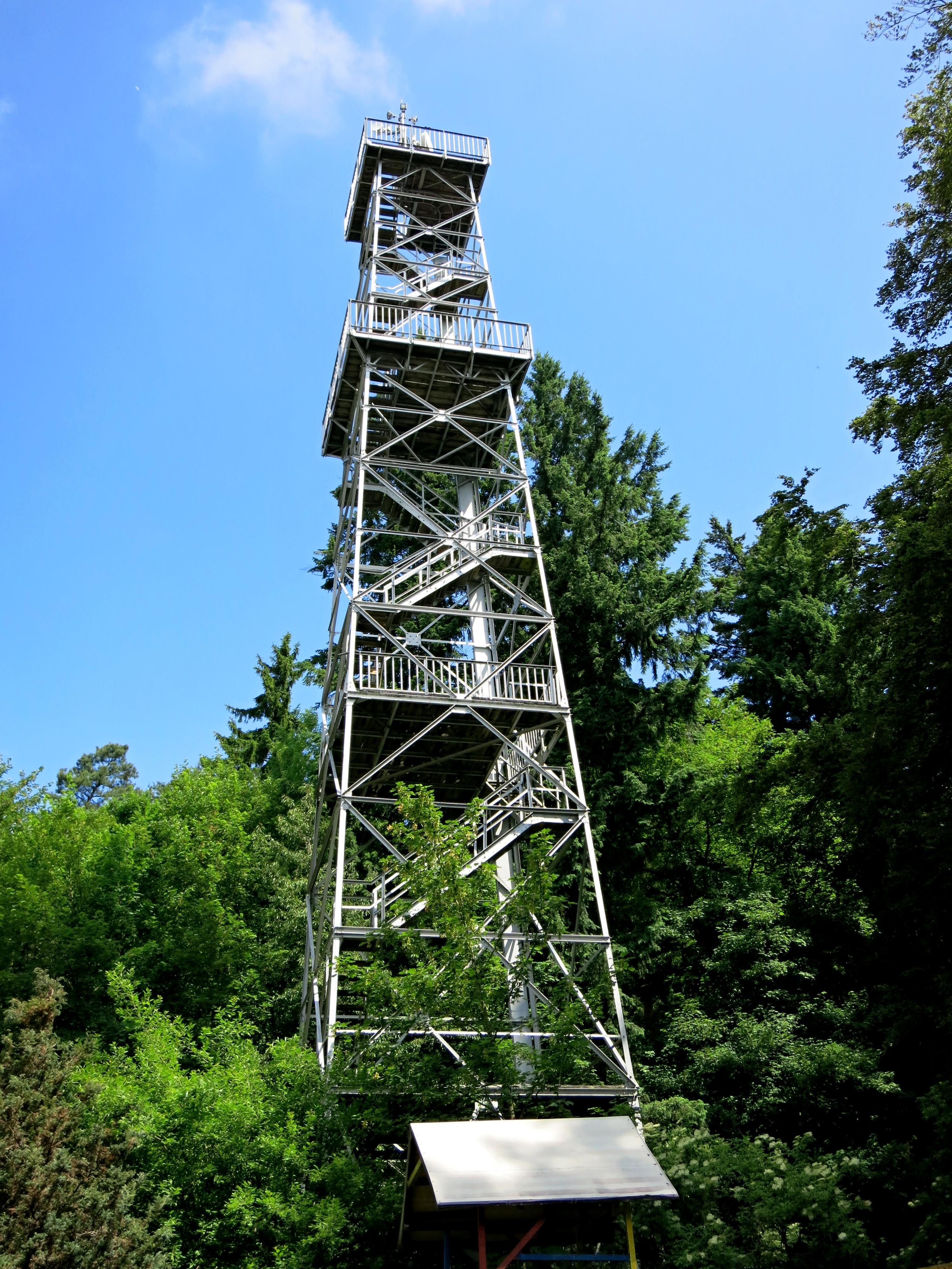 Maiengrünturm