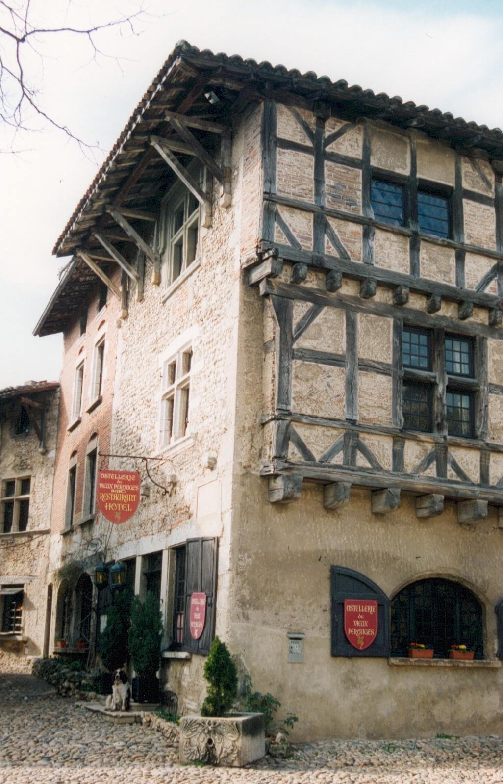 Hostellerie du Vieux Perouges