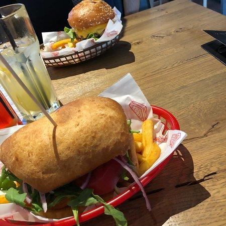 Burger84