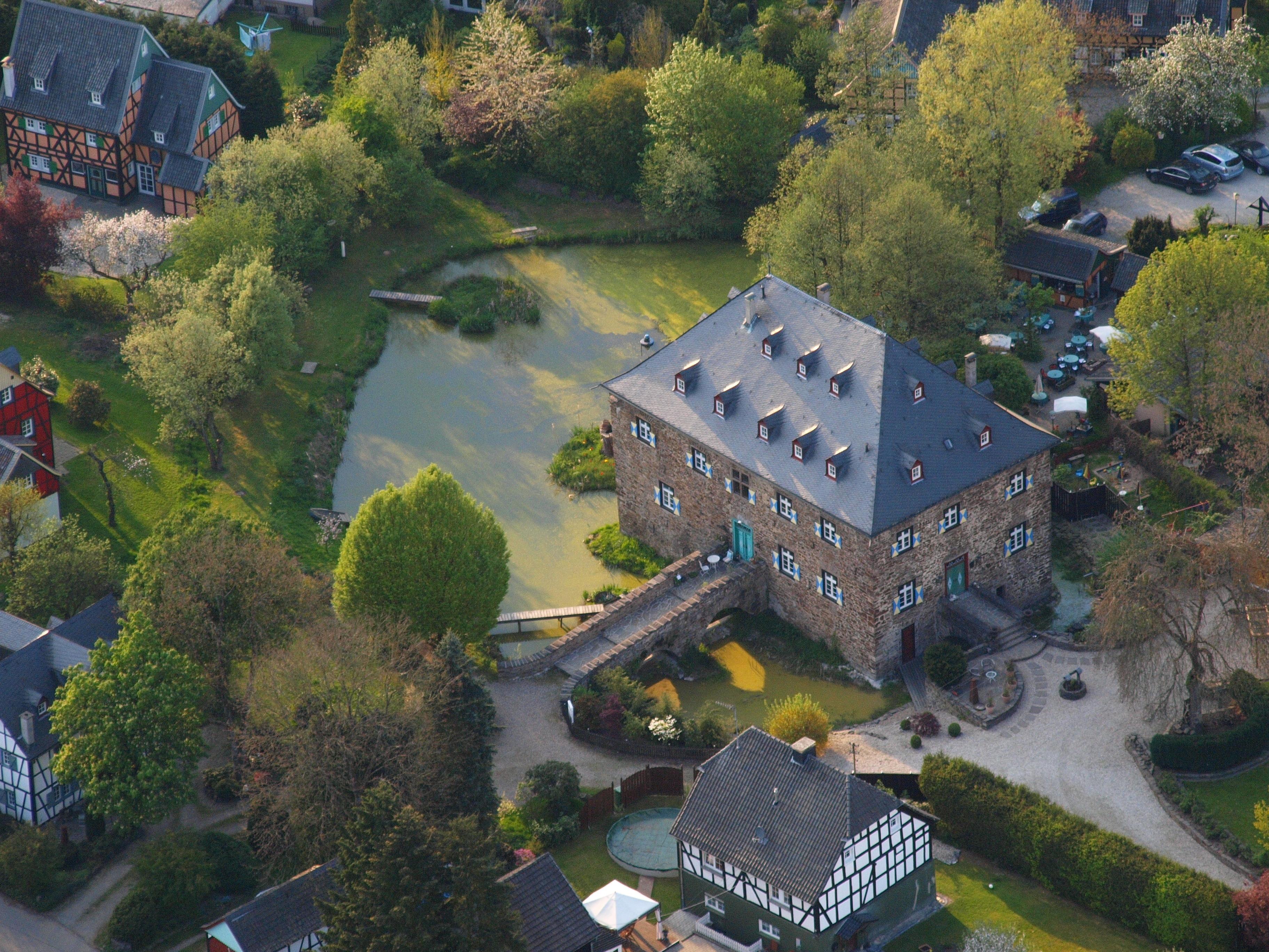 Burg Mauel