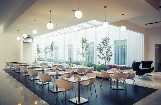 Fiesta Inn Plaza Central Aeropuerto Restaurant