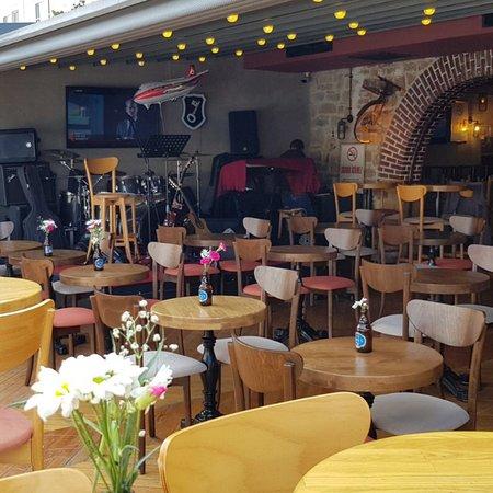 Loca Bistro & Bar