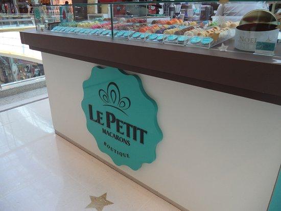 Le Petit Macarons