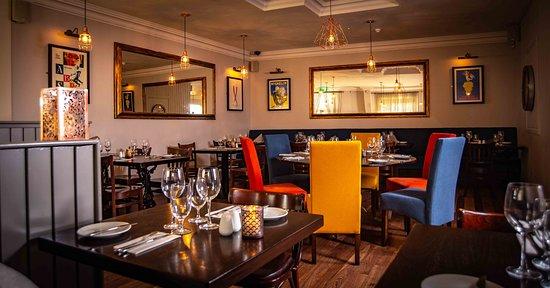 Henrys Bistro & Wine Bar