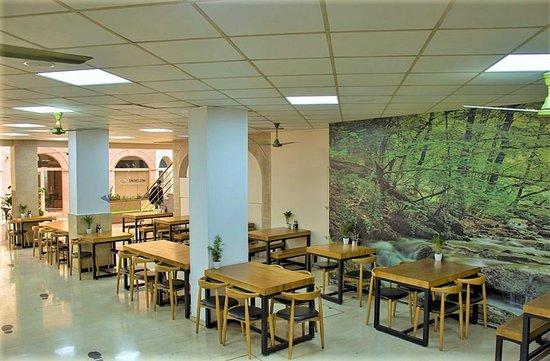 Red Tree Chinese Restaurant