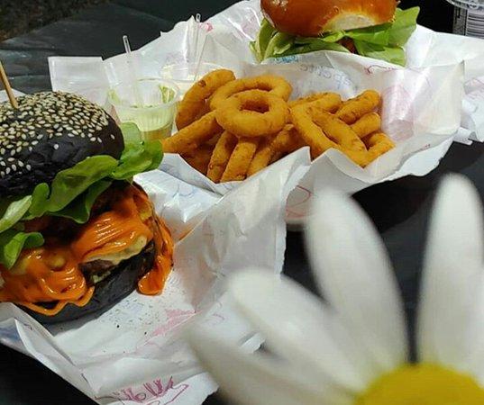 BBQRoad Burguer & Co