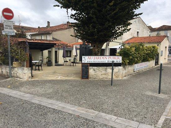 Au Jardin Public