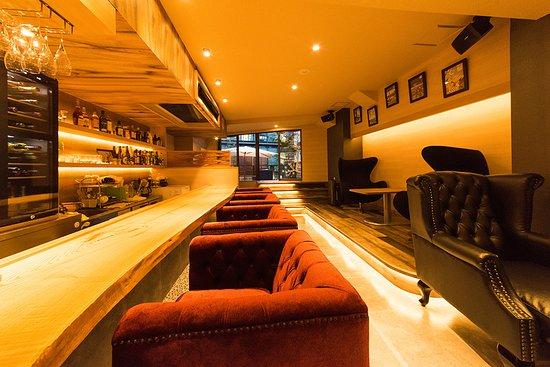 Cafe & Dining Bar Koryouribaru Sakura Akasaka