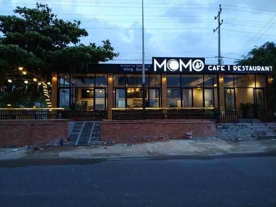 Momo Cafe Restaurant