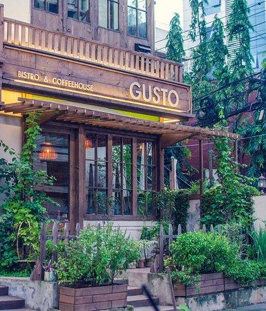 Gusto Bistro & Coffee House