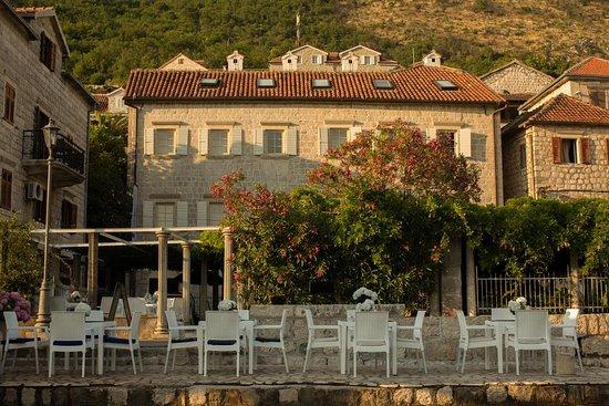 Le bistrot Vila Perast