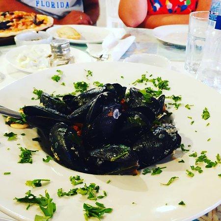 Barbarossa Seafood Tavern & Pizza