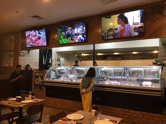 Arno'S Sukhumvit 13