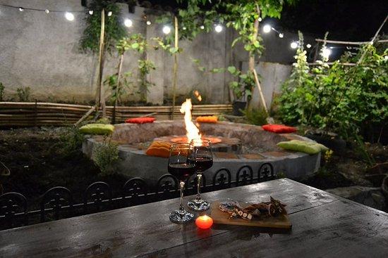 Family Kitchen-Green House Telavi