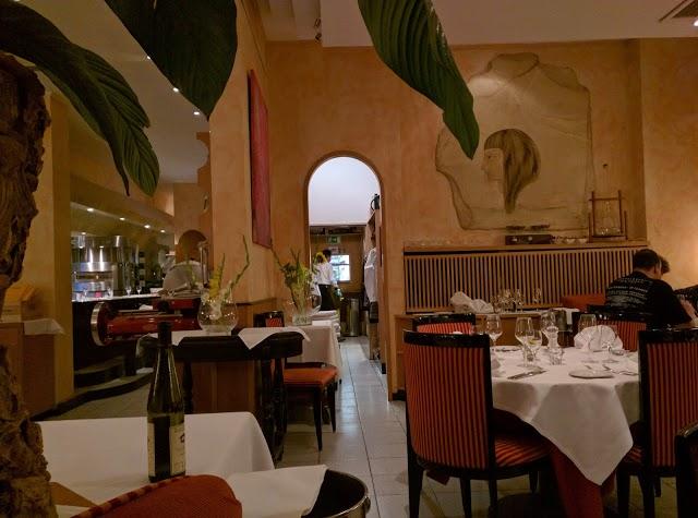 3D Restaurant & Bar
