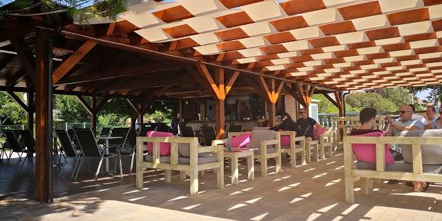 Batela Beach Bar