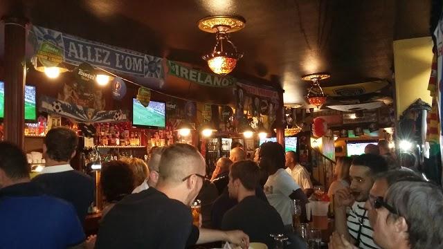 Bar The Witch Berry Pub