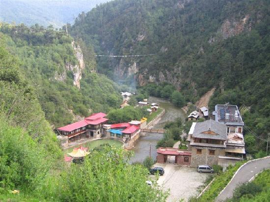 Natural Bridge of Xianggelila