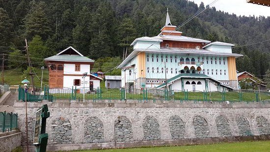 Baba Reshi Shrine