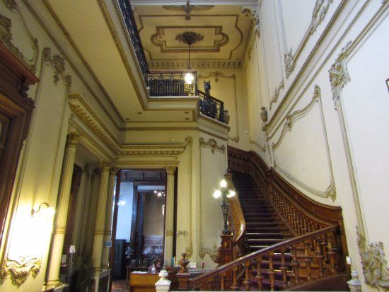 Museo del Gaucho and Currency