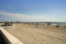 Plage Rive Gauche