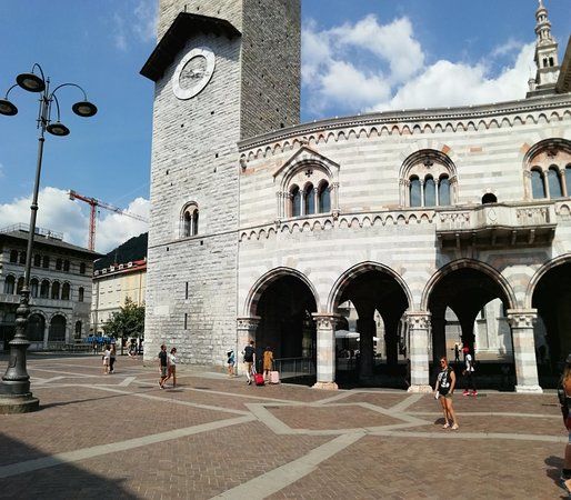 Plaza Broletto