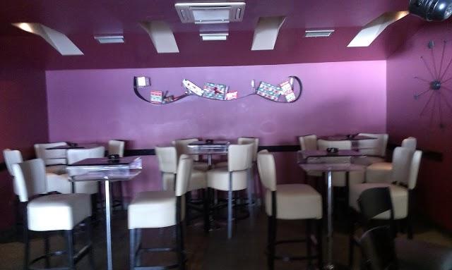 Cafe Bar Twister