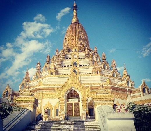 Buddha tooth Pagoda