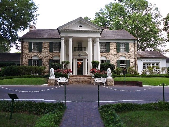 Graceland Mansion