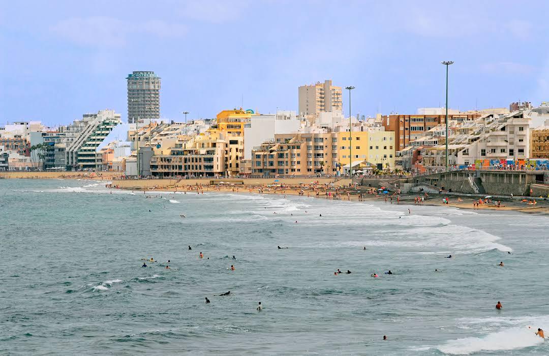 Las Canteras Beach
