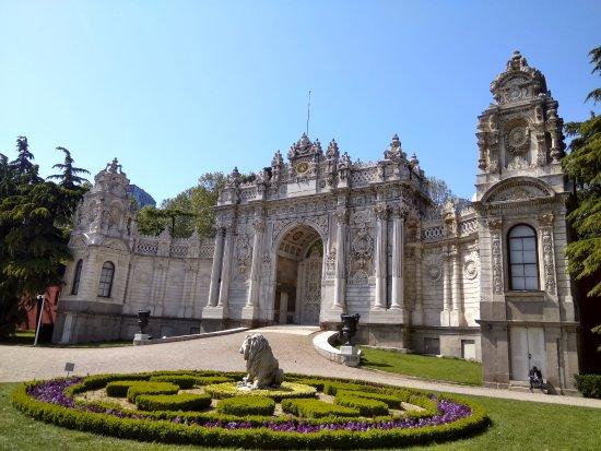 Dolmabahçe Sanat Galerisi