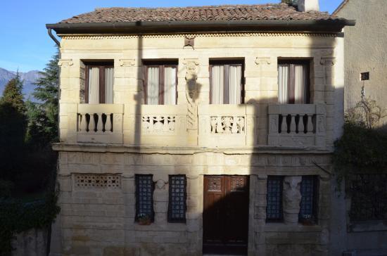 Lombard House