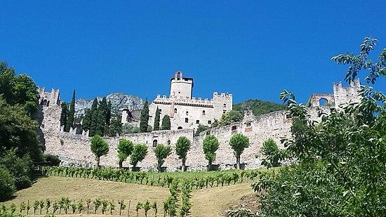 Castello di Avio